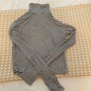 Soft thin striped turtleneck shirt